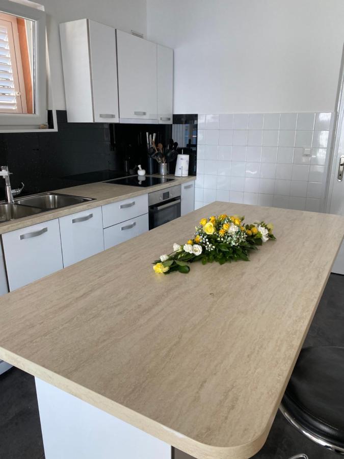 Villa Desiree Prizba Exteriör bild